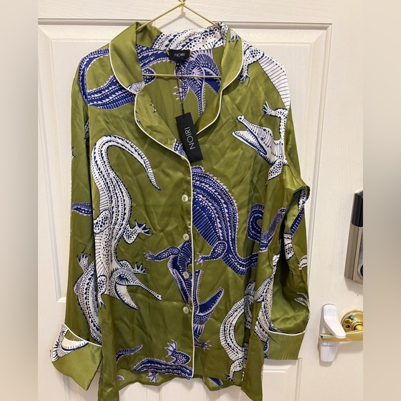 NOLI YOGA-Noiri Dragon Print Pajama Set NWT Olive Green Satin Top & Pants Size M - Picture 5 of 12